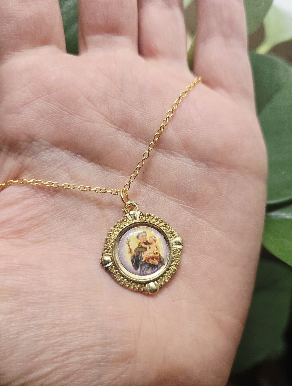 Vintage Saint Anthony Necklace – Gold-Tone Catholic Religious Medal Pendant